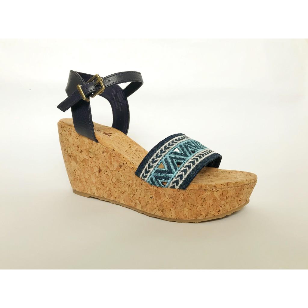 Solo - Blue Embroidery