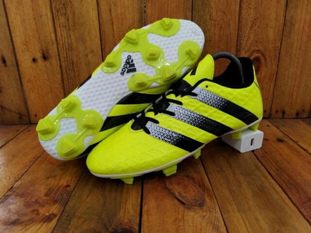 Sepatu bola/Bola adidas ACE/ Made in vietnam/bola adidas