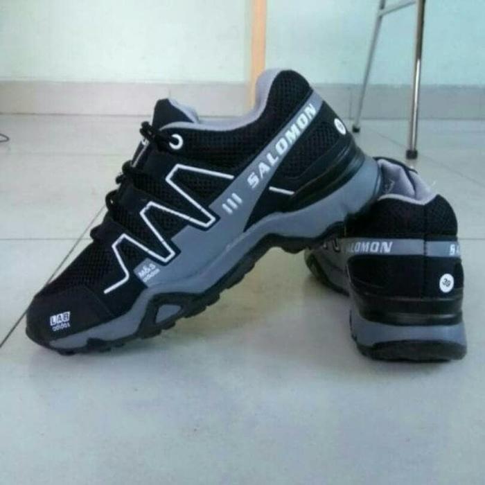 Promo ~ Sepatu Pria Adidas Salomon V2 Premium 2018 Grade-Ori