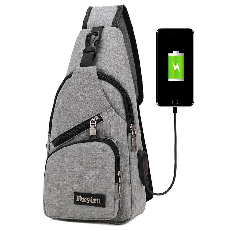 Tas Selempang dengan USB Charger Port