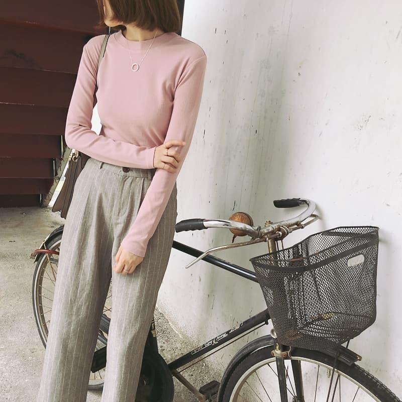 BAJU KAOS WANITA KATUN IMPORT IMPOR KOREA / KEMEJA BLOUSE BLUS WANITA CEWEK CEWE / ATASAN WANITA T-SHIRT POLOS SHIRT KOREA / PAKAIAN OUTFIT OUTWEAR DRESS FASHION WANITA MURAH