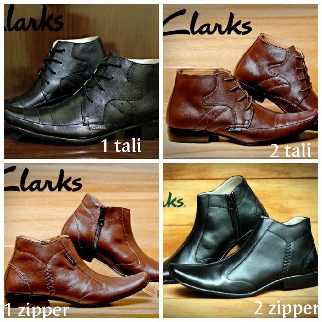 Sepatu Kasual Pria Clarks Boots Pantopel Resletin Tali Ziper Hitam Cokelat Formal Pesta Kantor Promo