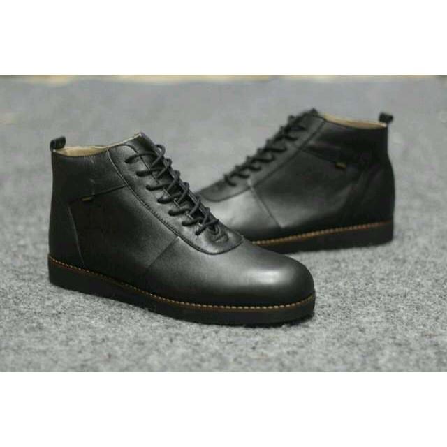 Sepatu Boots Pria CEVANY ORIGINAL Handmade Pantofel Adidas Casual Kickers Boot Nike Sneakers