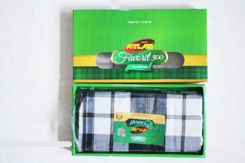 Sarung Atlas Motif Garis - Random
