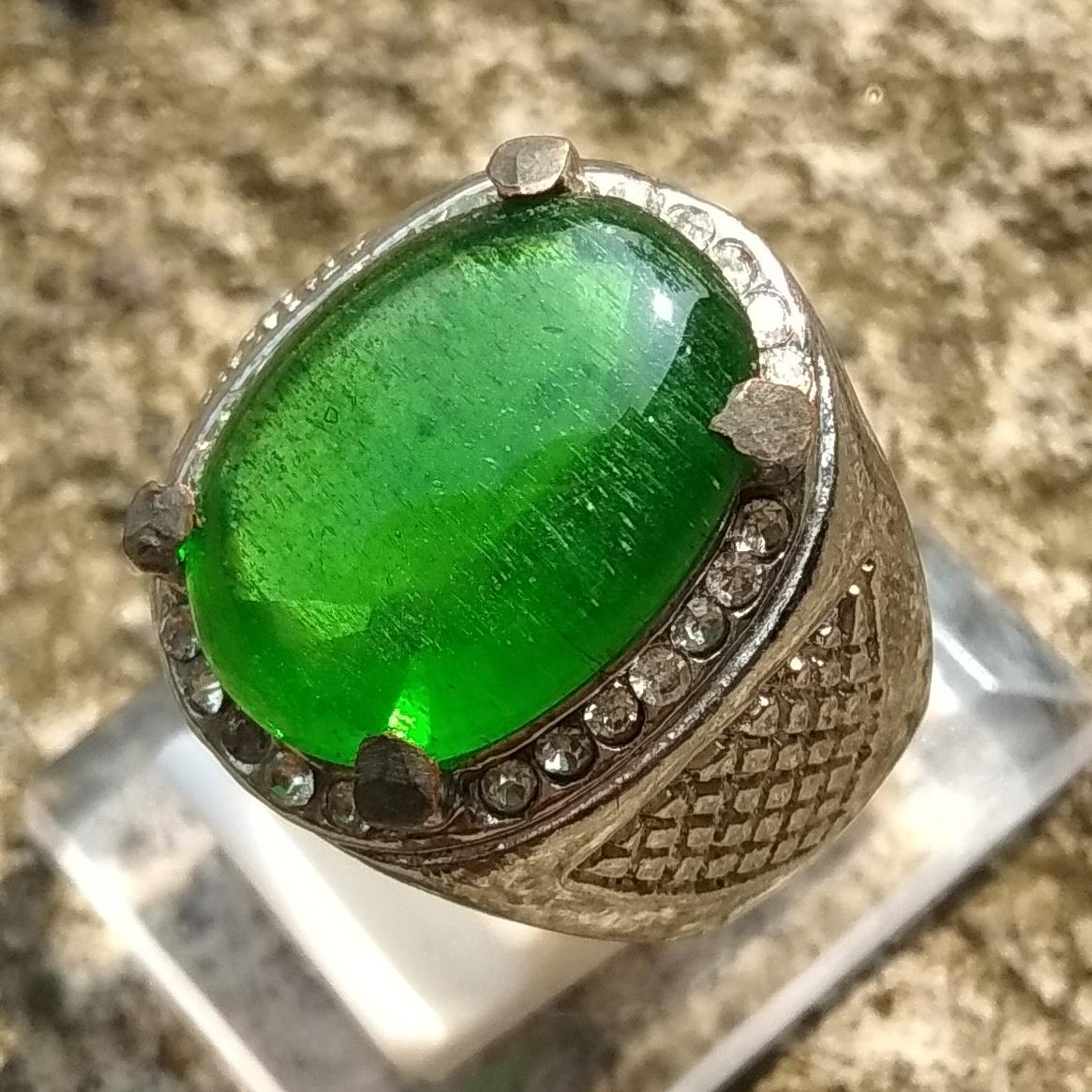 Batu Cincin Zamrud Kalimantan Natural