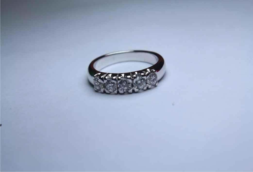 cincin emas putih kadar 9k