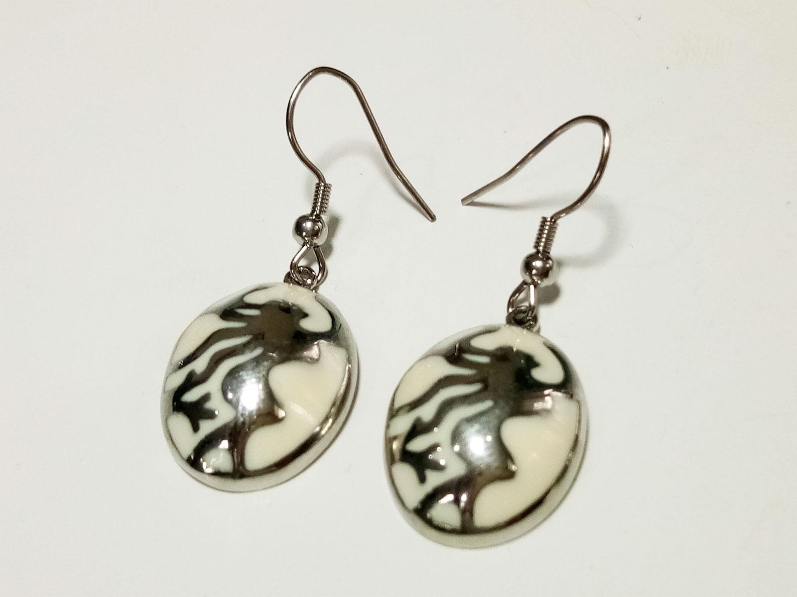 VeE Anting Wanita Titanium batu Giok Putih Oval M2 - Terapi Kesehatan