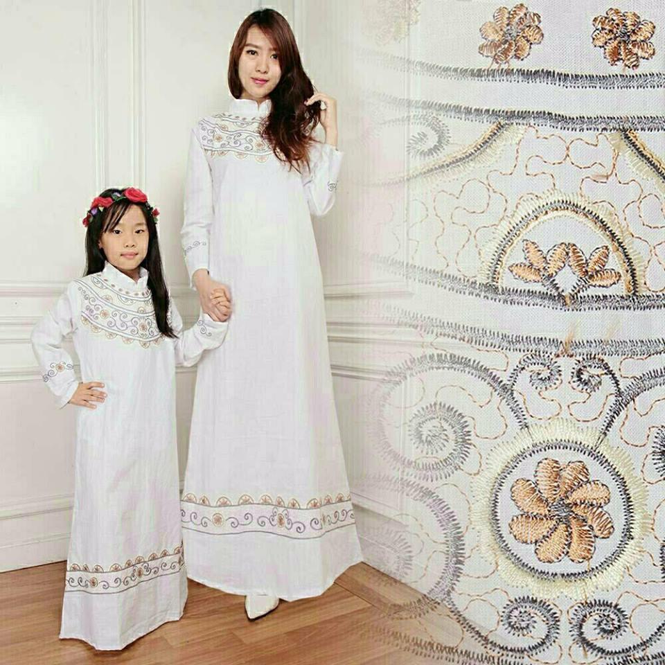 FASHIONFLOWER-BAJU KELUARGA | BAJU FAMILY | BAJU COUPLE | BAJU KEMBARAN | FAMILY COUPLE | COUPLE MOM KIDS | COUPLE MUSLIM | FASHION COUPLE | DRESS COUPLE MOM KIDS BORDIR FARIDAH-PUTIH (IBU DAN ANAK)
