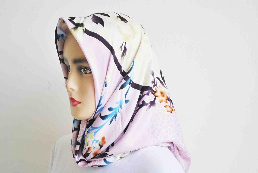 Kerudung Segi Empat - Cotton Japan - Zaskia Black