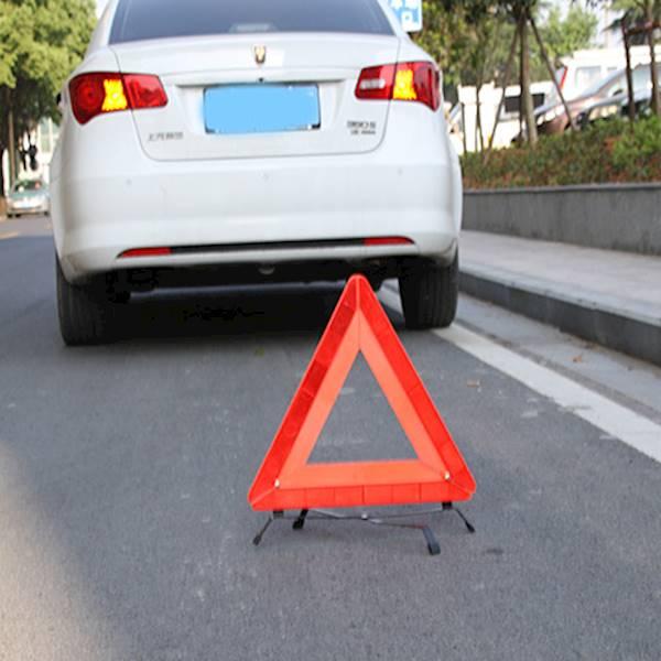 Peralatan Mobil Tanda Segitiga Pengaman Merah Triangle - HMB061