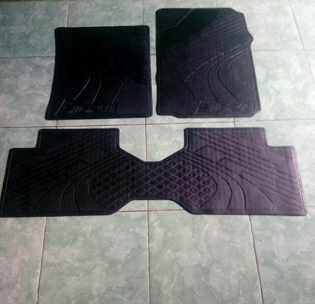 Karpet Mobil Toyota Calya Warna Hitam
