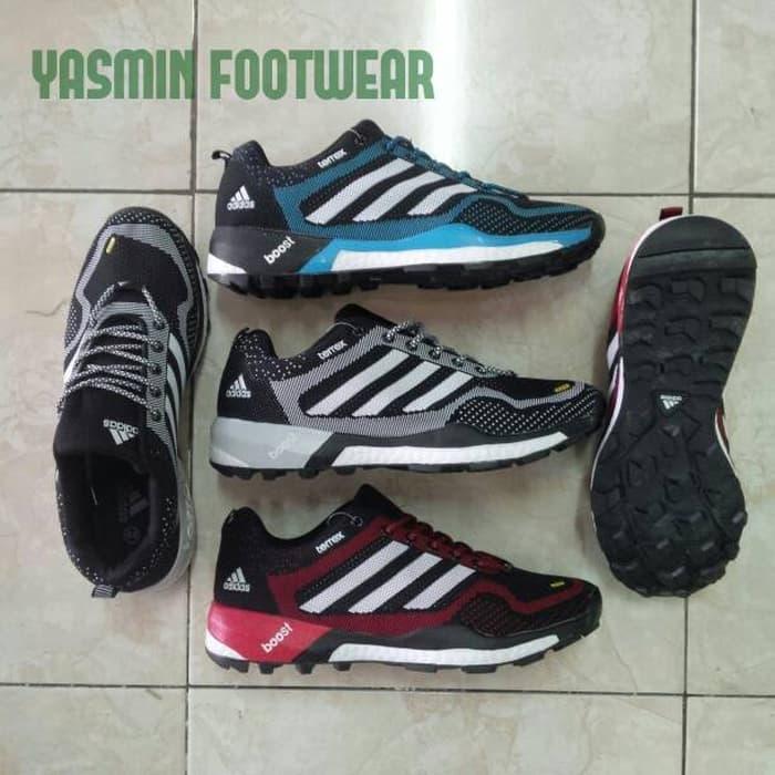 Sepatu Gunung Adidas Terrex Boost Primeknit Outdoor Mountain Grip.