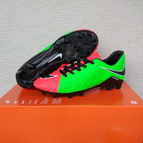 Sepatu Bola Anak Nike Hypervenom