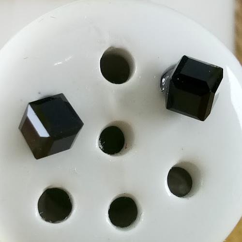 Anneui - EE0259 - Anting korea kristal model kubus - cubic cubicle earring