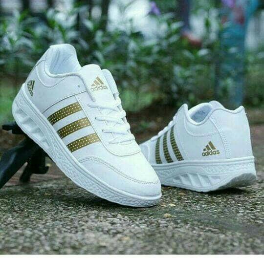 Sneakers Kets Adidas Putih List Gold Septu Sandal Wanit Promo!