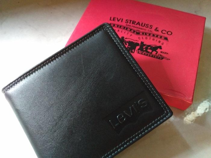 Dompet Pria KULIT ASLI NEW Merk LEVIS- BLACK Elegan- Kuat Berkualitas