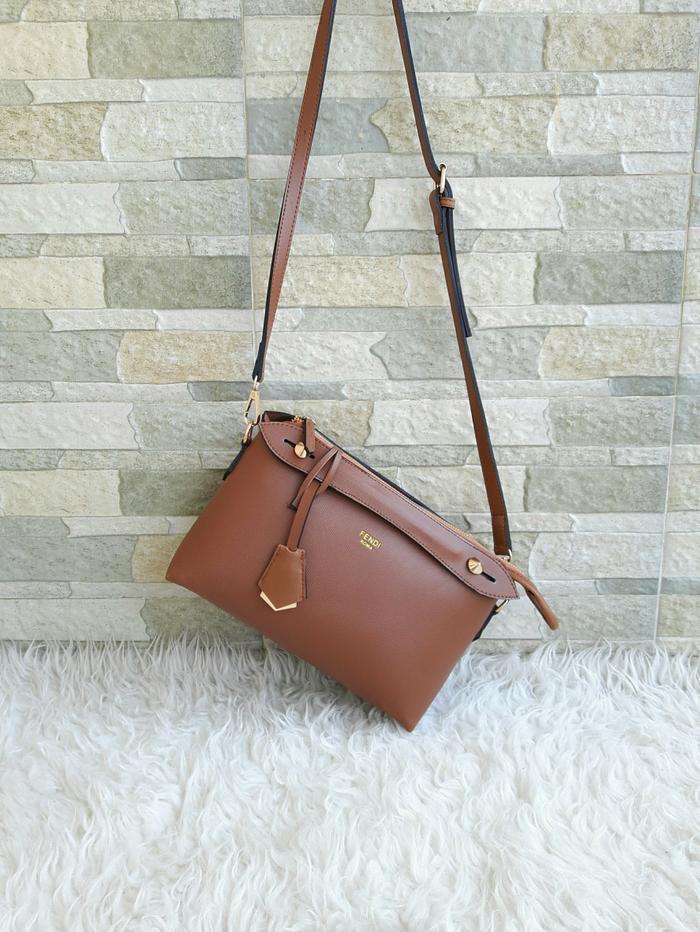TAS SLEMPANG WANITA FENDI BTW - SXGSI5