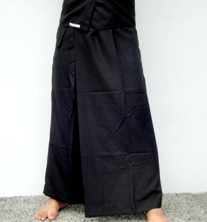 CELANA SARUNG UJE PREVIEW HITAM ORIGINAL BY ITANG YUNASZ