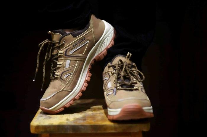 Promo Sepatu gurun boots pria tactical Branded impor police import good quality Fashion