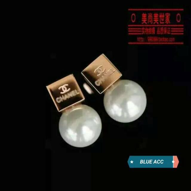 Anting Channel Mutiara Titanium/Anting Branded/Anting Wanita