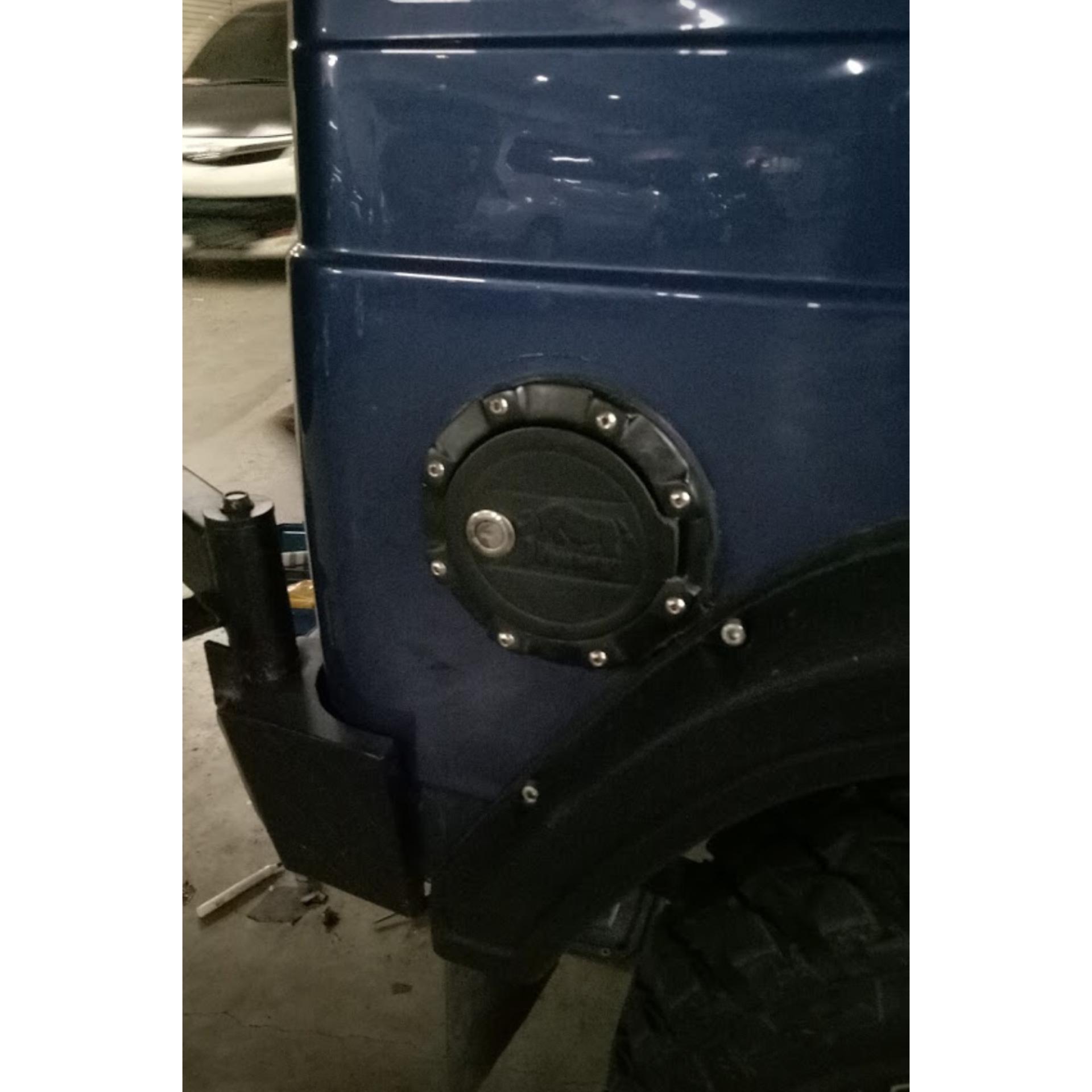 Cek Harga Baru Cafer Tangki Bensin Buat Mobil Suzuki Jimny Katana Cek Harga Baru Cafer Tangki Bensin Buat Mobil Suzuki Jimny Katana