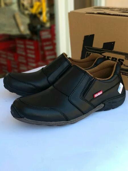 kickers - sepatu pantofel casual pria / formal / semi formal kerja santai slip on kulit sapi asli Hitam