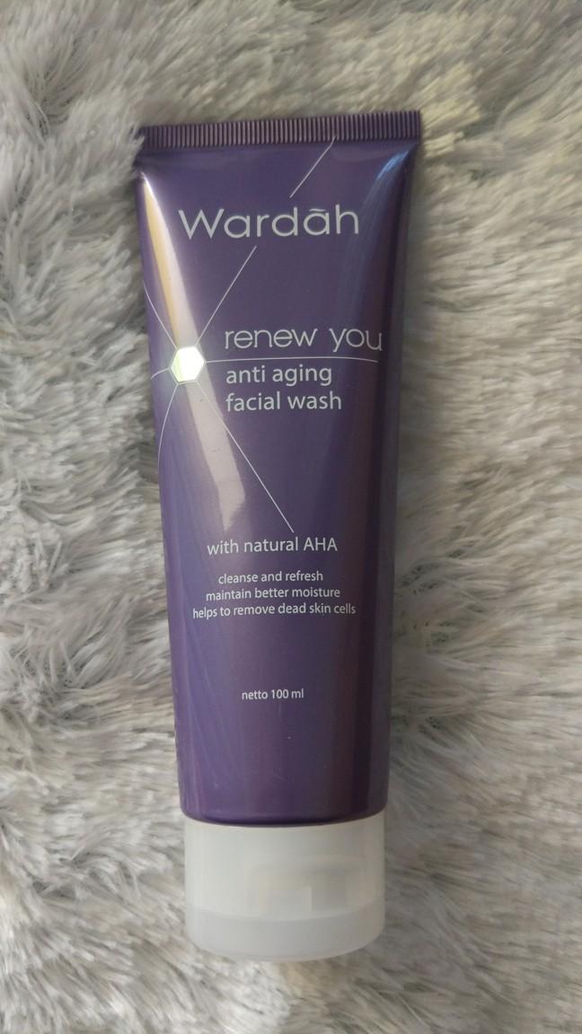 Wardah Renew You Facial Wash