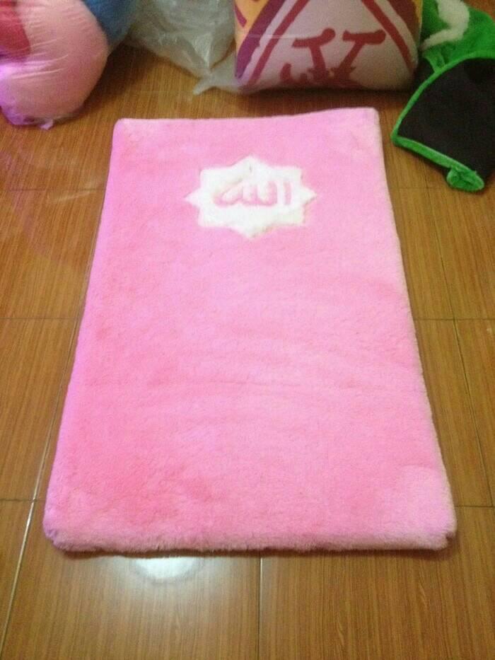 Promo Sajadah bulu handmade, grosir sajah rasfur lembut bagus Fashion