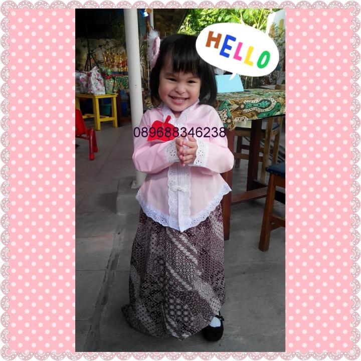 Kebaya Anak Pakaian Adat