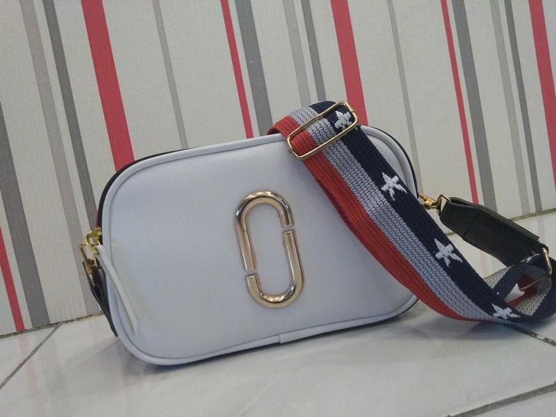 Lucky Tas Selempang Oval/Tas Selempang Wanita/Tas Murah