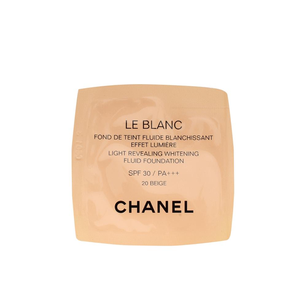 Chanel Le Blanc Foundation (20 Beige) 1 ML