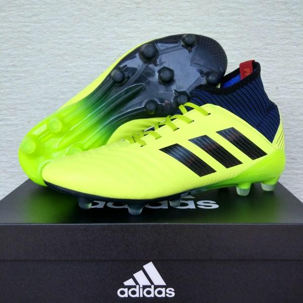Sepatu Bola Adidas Predator 18.3 FG