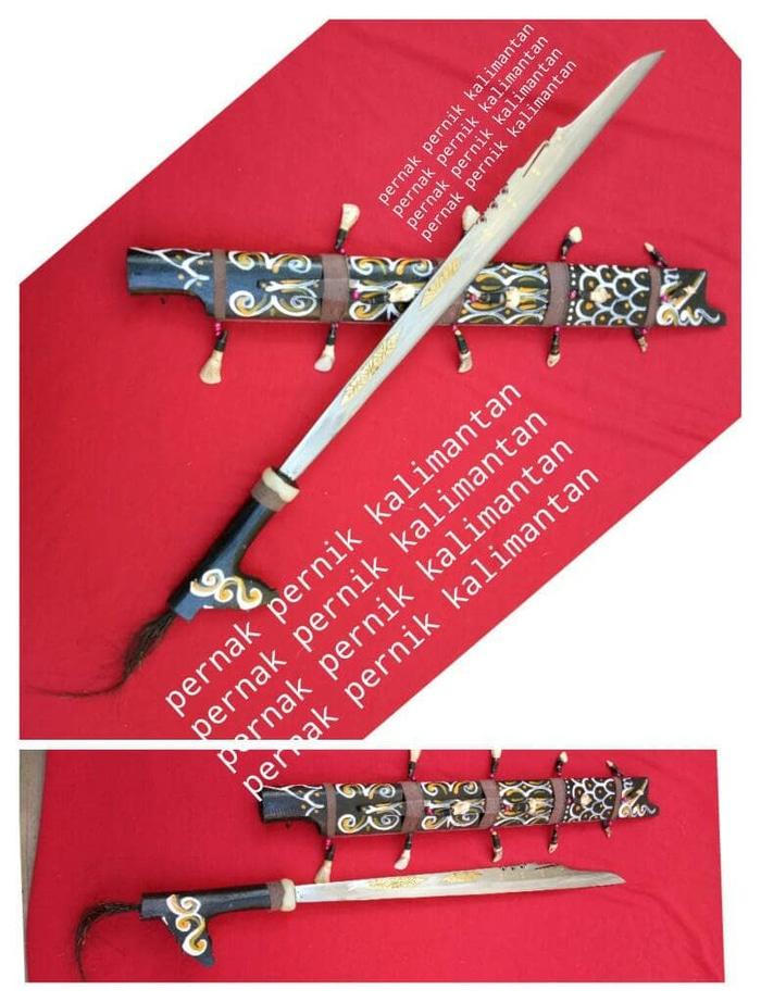 Mandau tameng 2 motif tulang senjata khas dayak Kalimantan