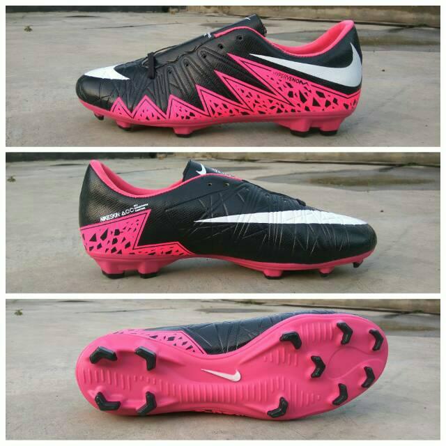 Sepatu Bola Keren HITAM garis PINK Paket Lengkap TAS, DECKER DAN KAOS KAKI