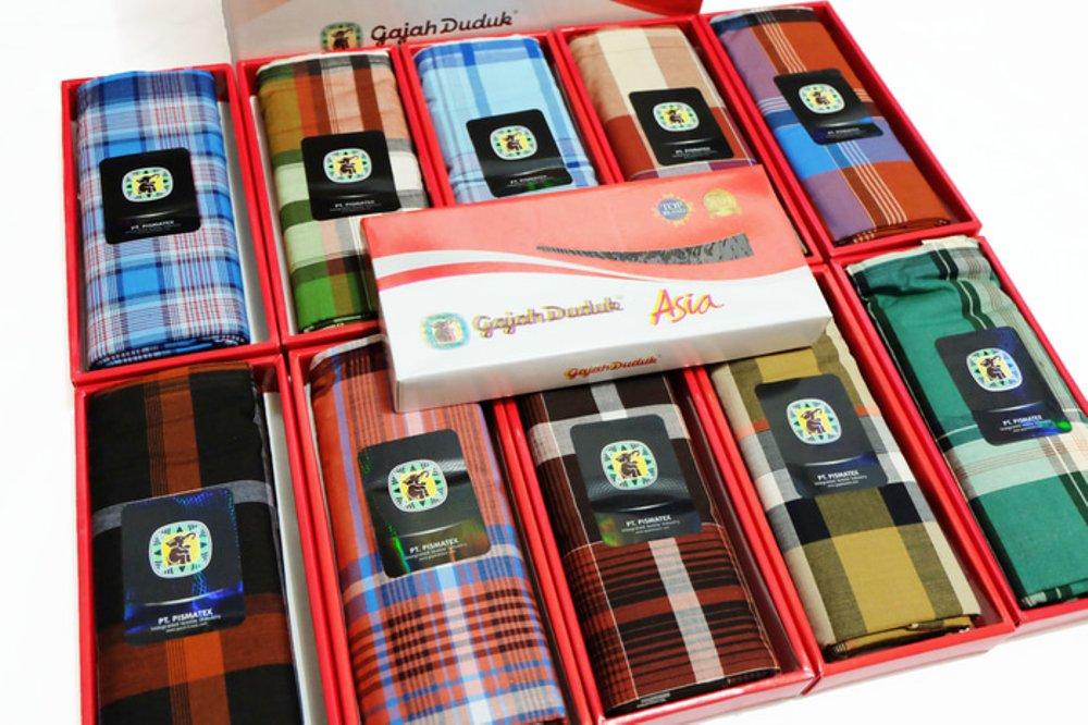 SYF-Shop Sarung Gajah Duduk Sarung Tenun Nyaman Untuk Di Gunakan Ibadah 1 PC Motif Random Eksklusif Premium Muslim Motif Asia Kain Sarong Muslim Pria