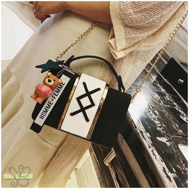 Nana Blanche Fay Tas Selempang Wanita Terbaru dengan Gantungan Boneka - Black