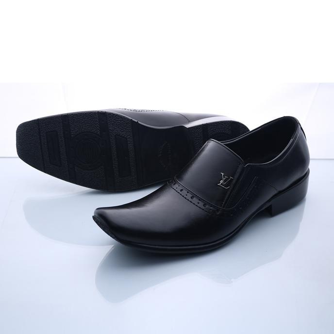 SEPATU PRIA PANTOFEL KULIT FORMAL LV BEST SELLER 075HT - CTR6P5