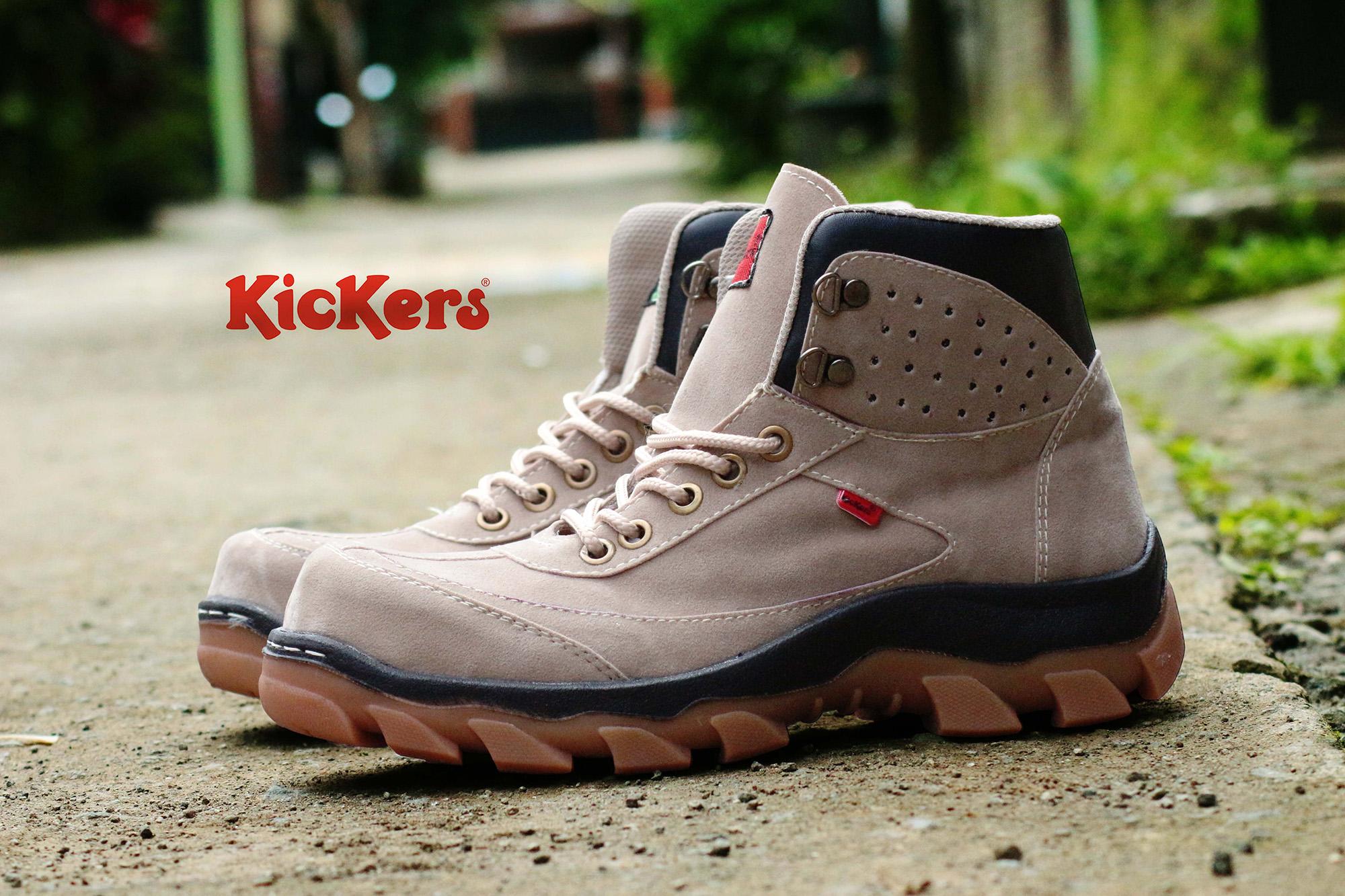 SEPATU BOOTS PRIA SEPATU KICKERS SAFETY UJUNG BESI SEPATU OUTDOUR HIKKING TOURING