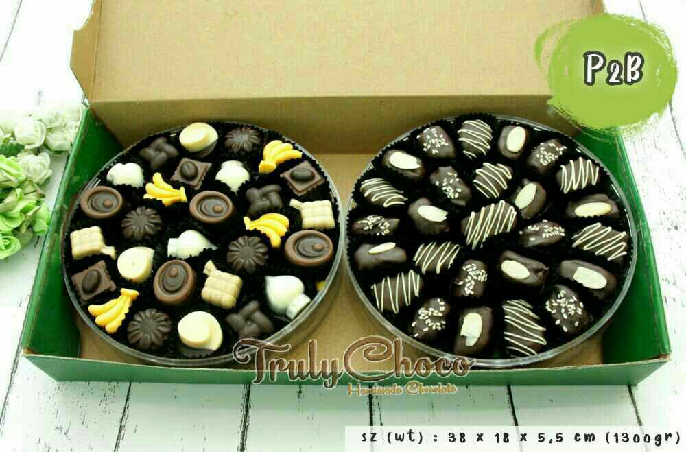 Trulychoco paket lebaran coklat - 2 toples besar