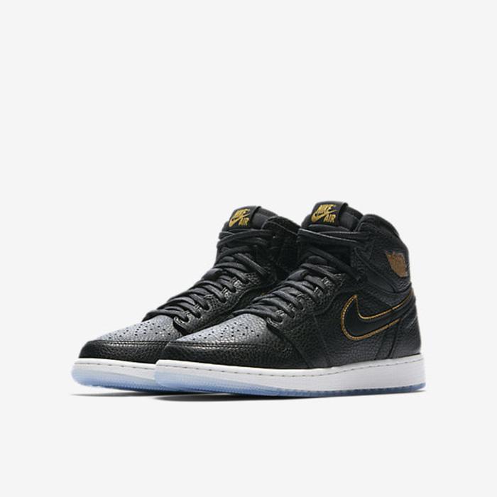 Sepatu Basket Anak Air Jordan 1 Retro High OG Big Kids Original Januari 2019 - 2 Sepatu Basket Anak Air Jordan 1 Retro High OG Big Kids Original - 2