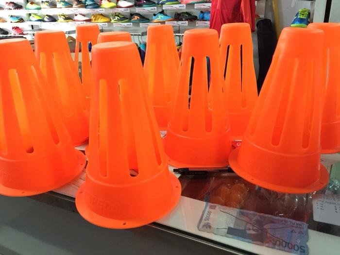 Cones specs 25cm kuns untuk latihan sepakbola futsal orange 2015
