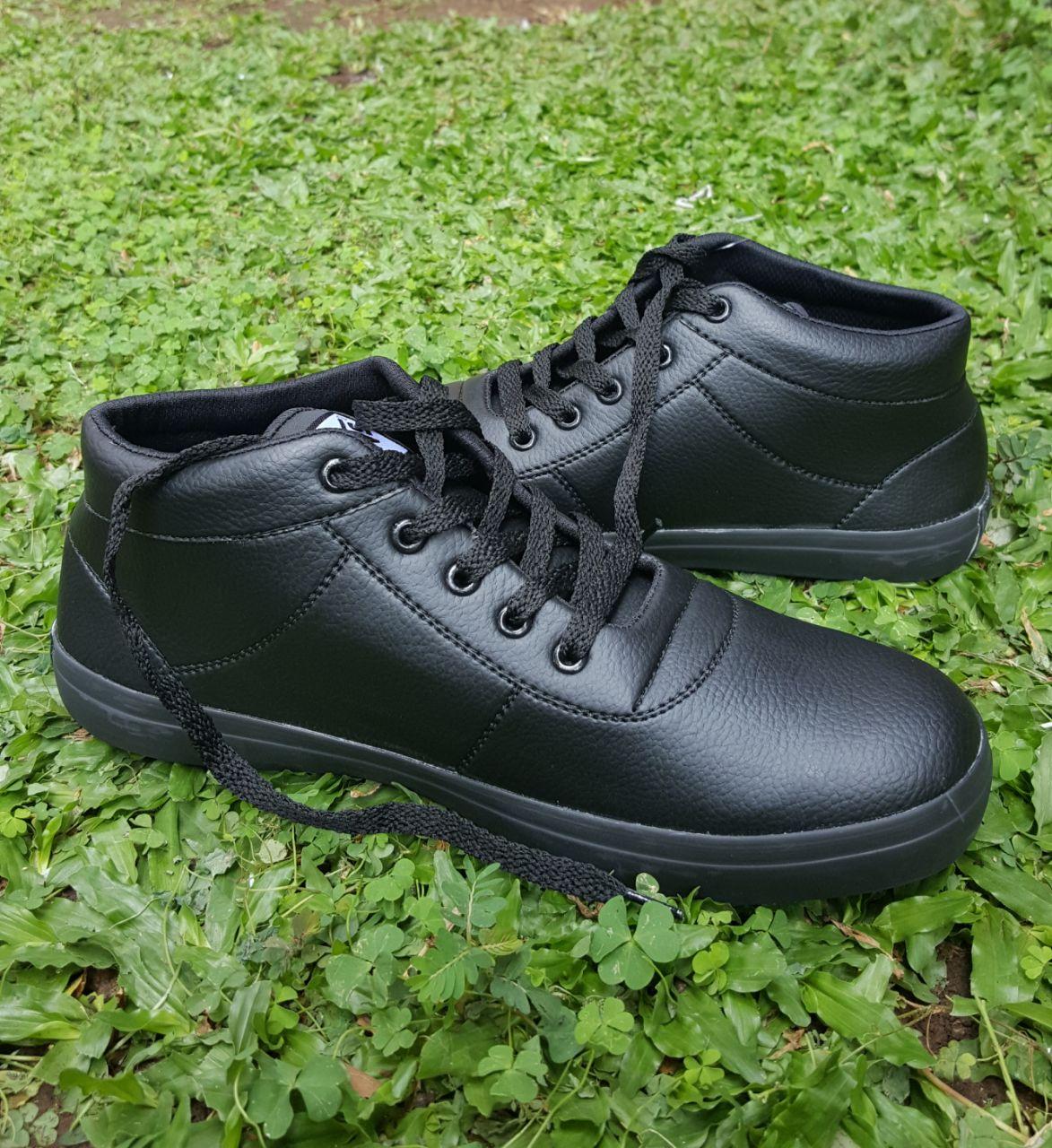 BaBa / Sepatu Pria / Kets Pria / Sneakers Pria / Sepatu Casual Pria / Sepatu Loafer Pria / Slip On Pria / Boots Pria / Sepatu Formal Pria / Fashion Pria / Sepatu V-01 Casual Trendy Pria