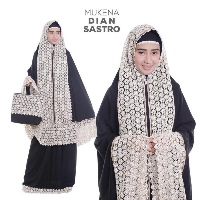 Mukena Behel Dian Sastro