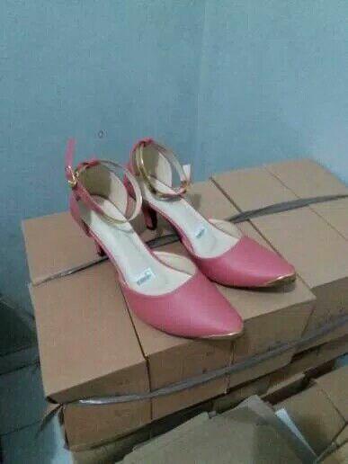 sepatu wanita