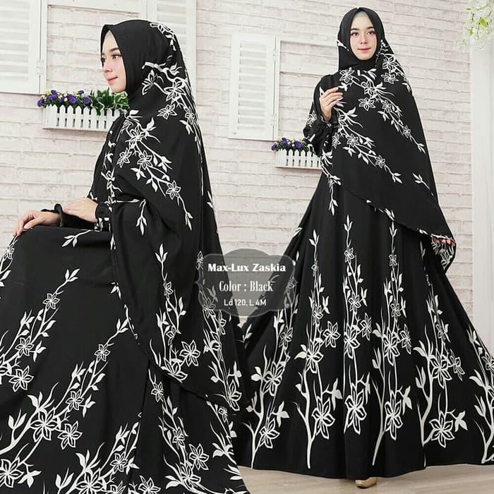 CM Zaskia Hitam