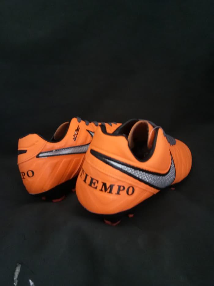 Sepatu Bola Nike Tiempo Legend Hitam Oren