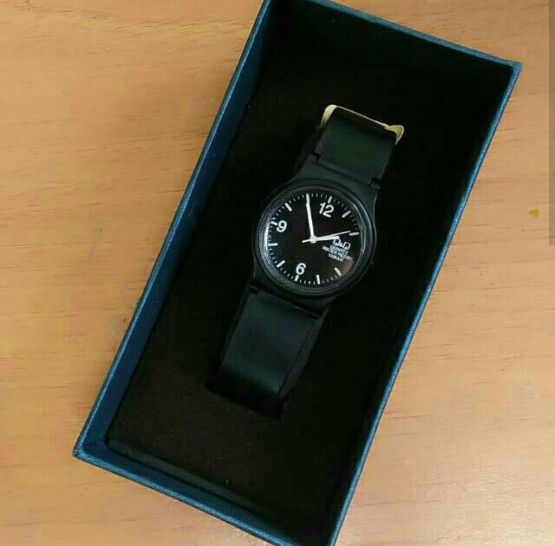 QQ - Q&Q Jam Tangan Fashion Wanita & Remaja - Tali Karet-Limited Edition-