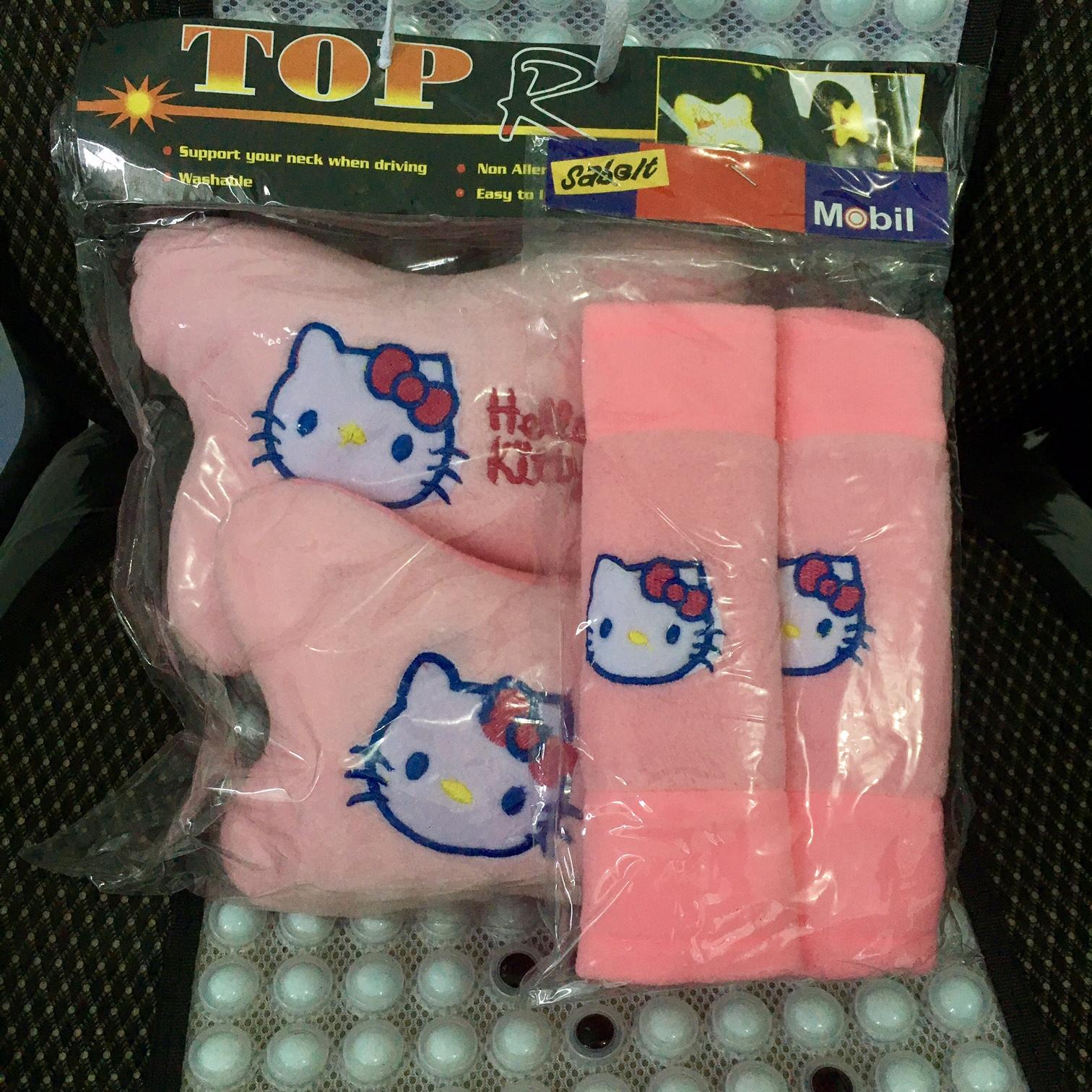 Bantal set 2in1 mobil murah motif hello kitty warna merah muda / Aksesoris interior bantal mobil 2 in 1 unik lucu model hellokitty warna soft pink / hellokitty stuff / sarung bantal lucu UNIVERSAL