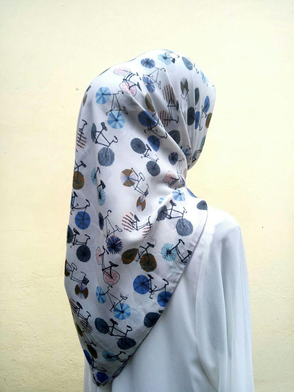 Elena Cycle SQ Jilbab Motif Segi Empat Kerudung Segi Tiga Premium Untuk Sehari hari Kantor maupun Pesta by Nggemesin Hijab