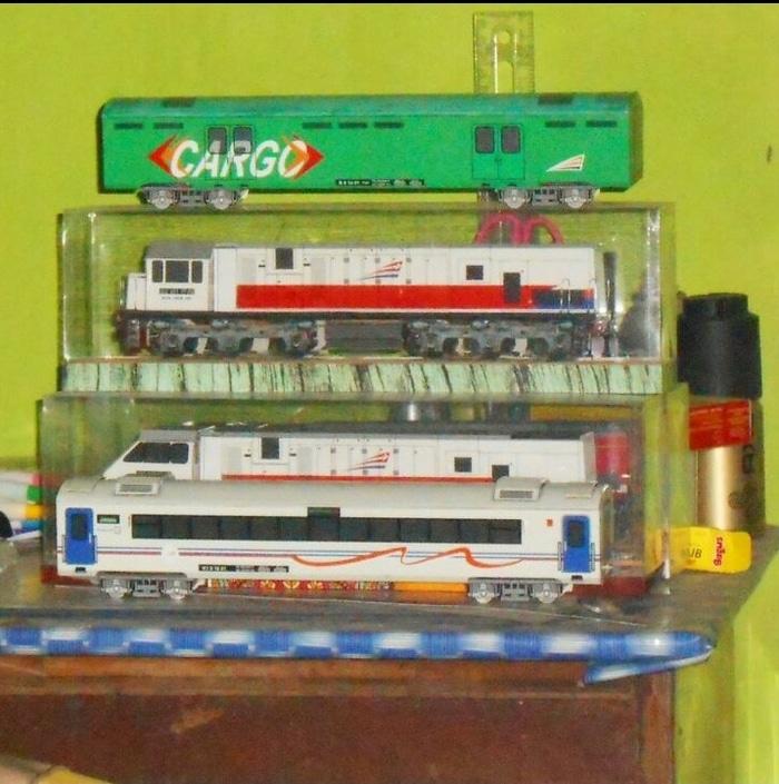 Top Miniatur Kereta Api Indonesia - lL3LVS